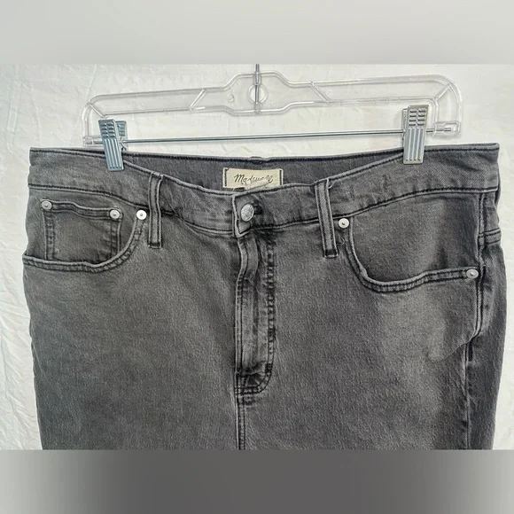 Madewell Vintage Jean Gray Distressed Raw Hem Jeans Size 32/3X - Picture 4 of 8